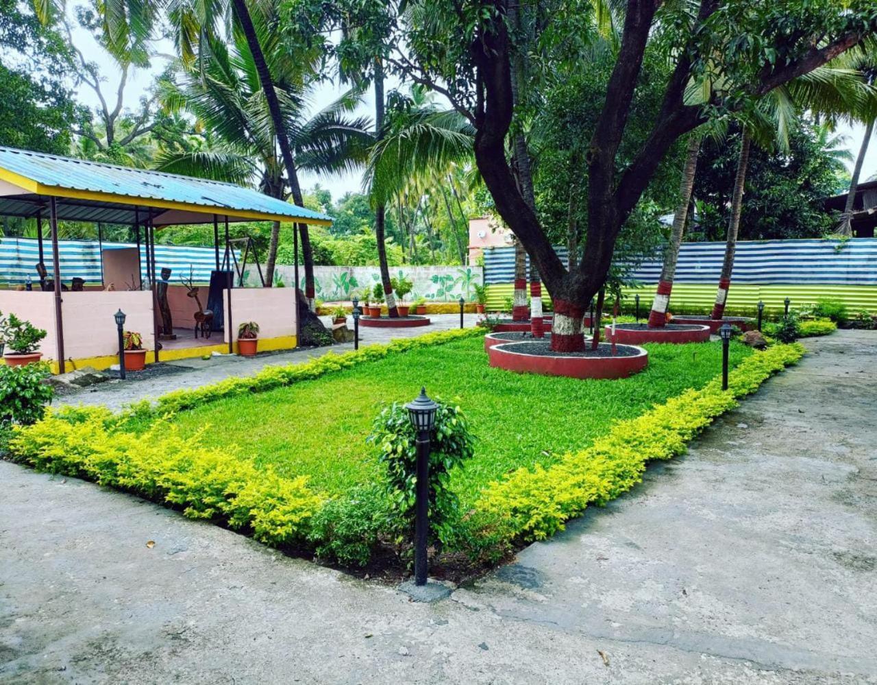 Happy Holiday Alibaug 호텔 알리바그 외부 사진